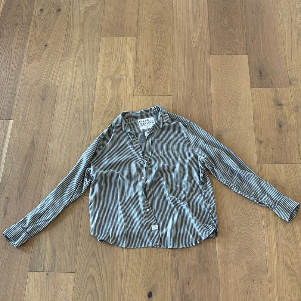 Frank & Eileen Button Up